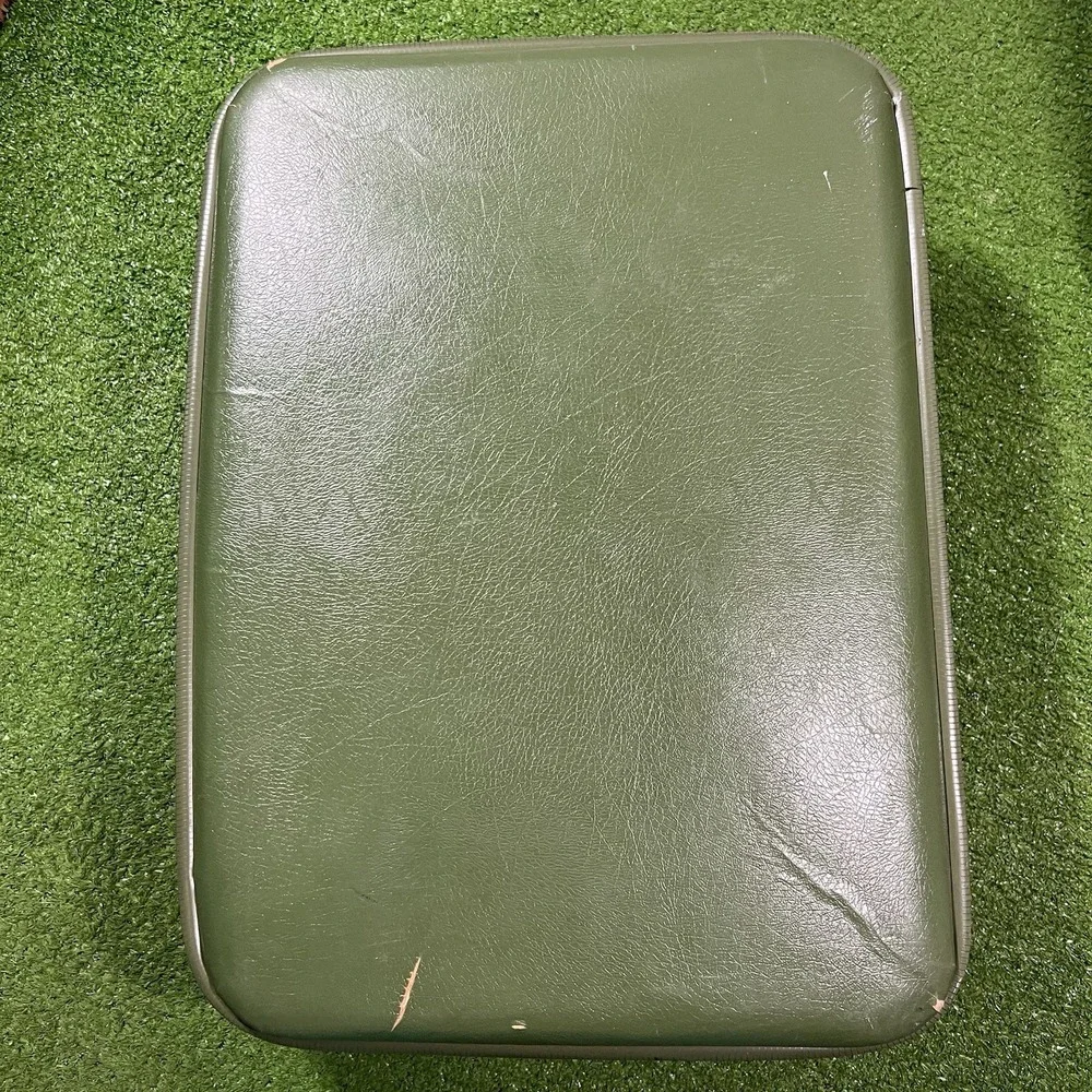 VTG 50's Avacado Green Hard Shell Luggage Set (2) 60s Mid Century 23x16 & 17x13
